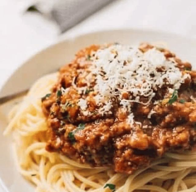 Greek Makaronada (Spaghetti Meat Sauce).